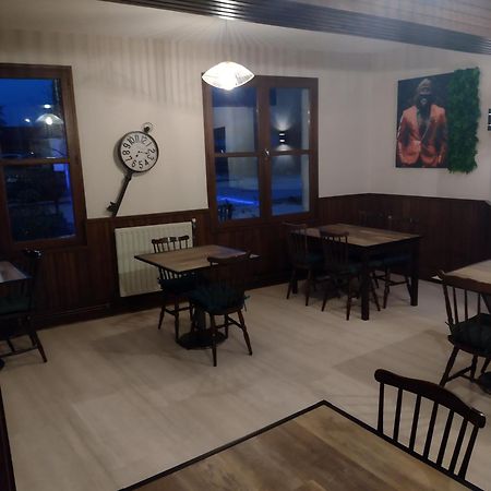 Auberge D'Ici Et D'Ailleurs Cressensac-Sarrazac Esterno foto