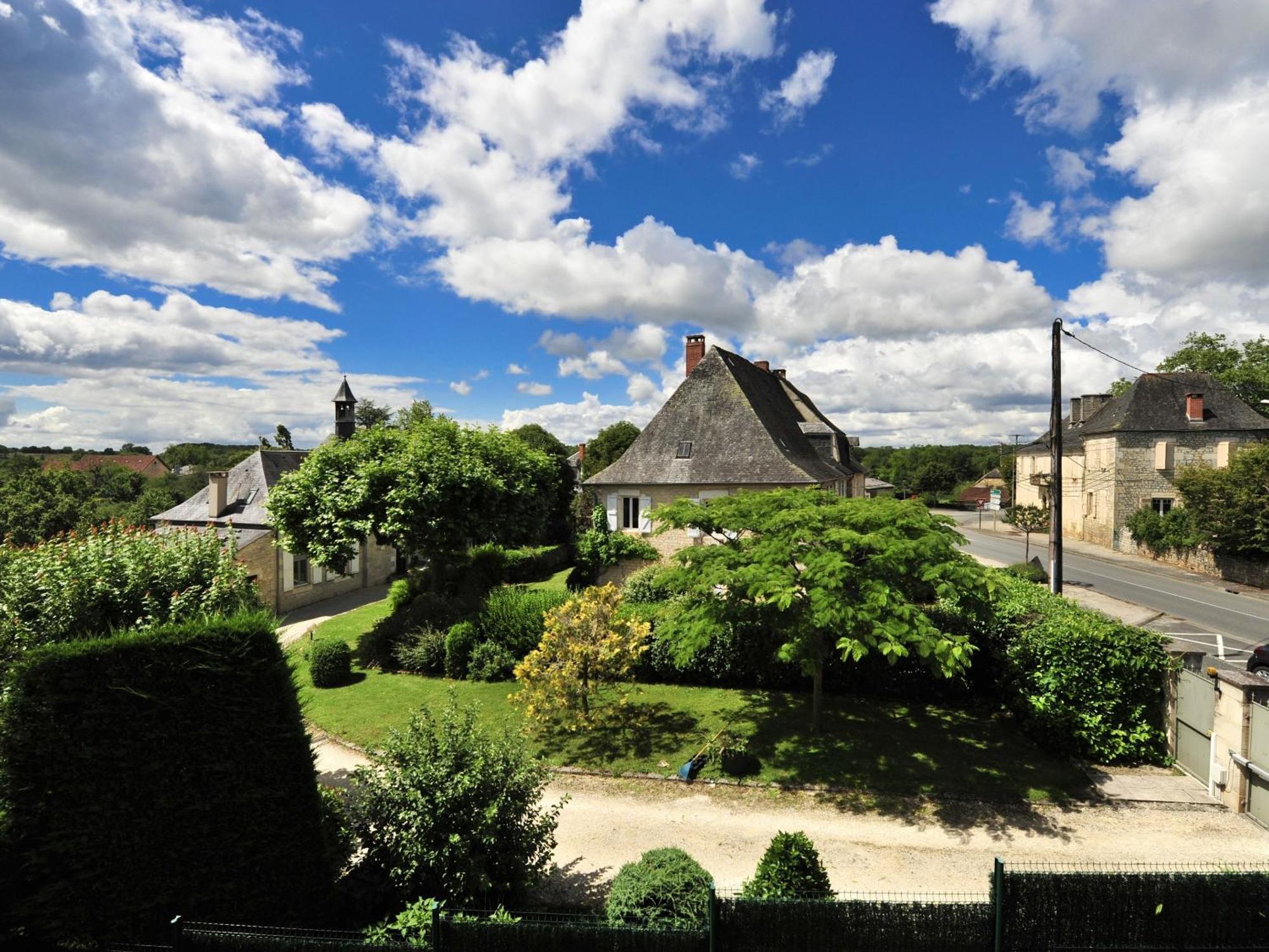 Auberge D'Ici Et D'Ailleurs Cressensac-Sarrazac Esterno foto