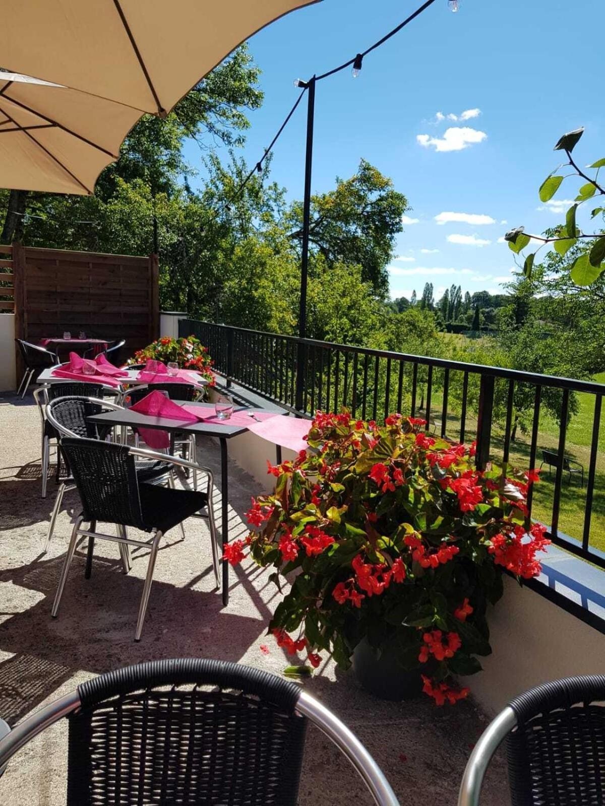 Auberge D'Ici Et D'Ailleurs Cressensac-Sarrazac Esterno foto