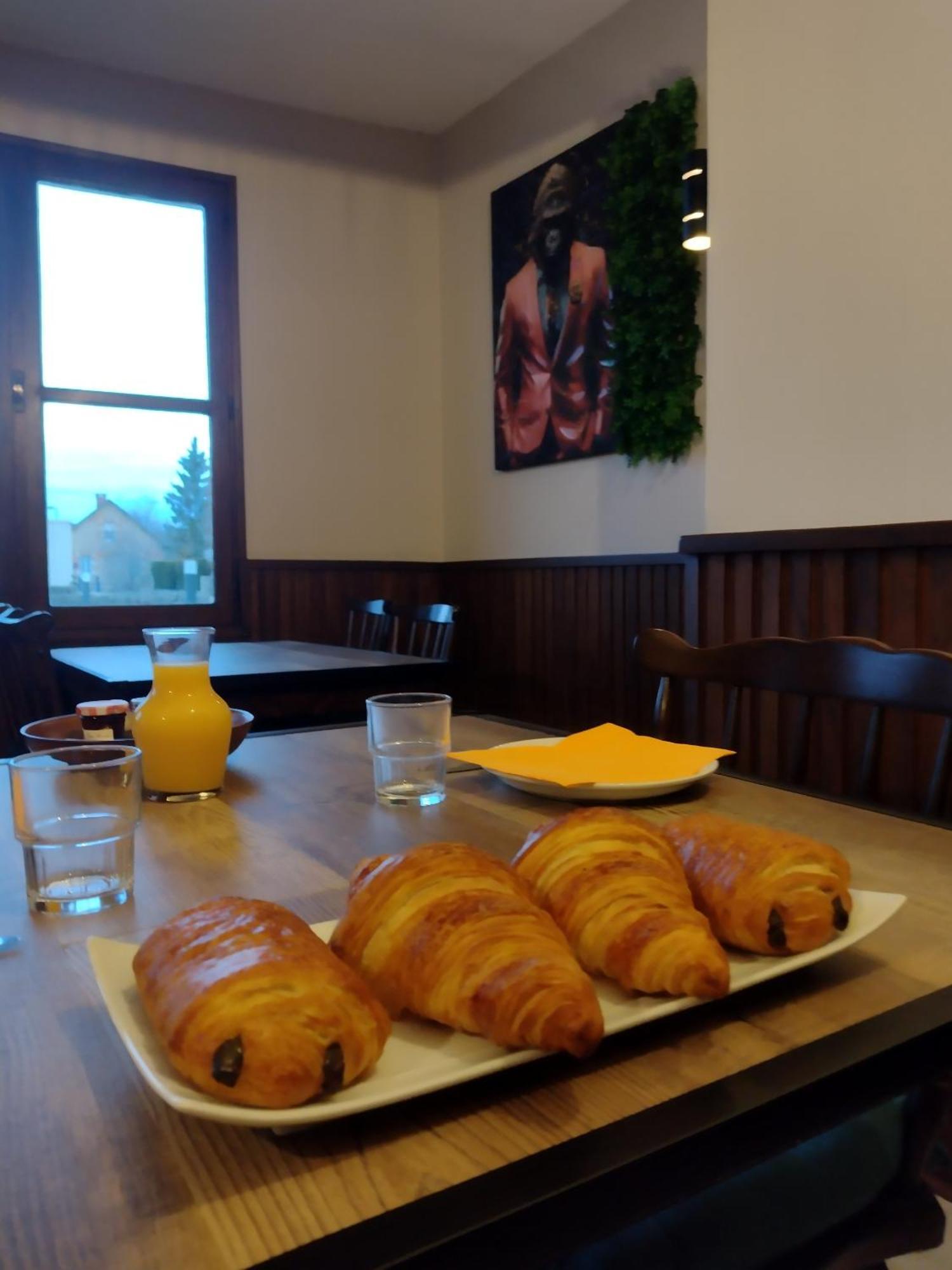 Auberge D'Ici Et D'Ailleurs Cressensac-Sarrazac Esterno foto