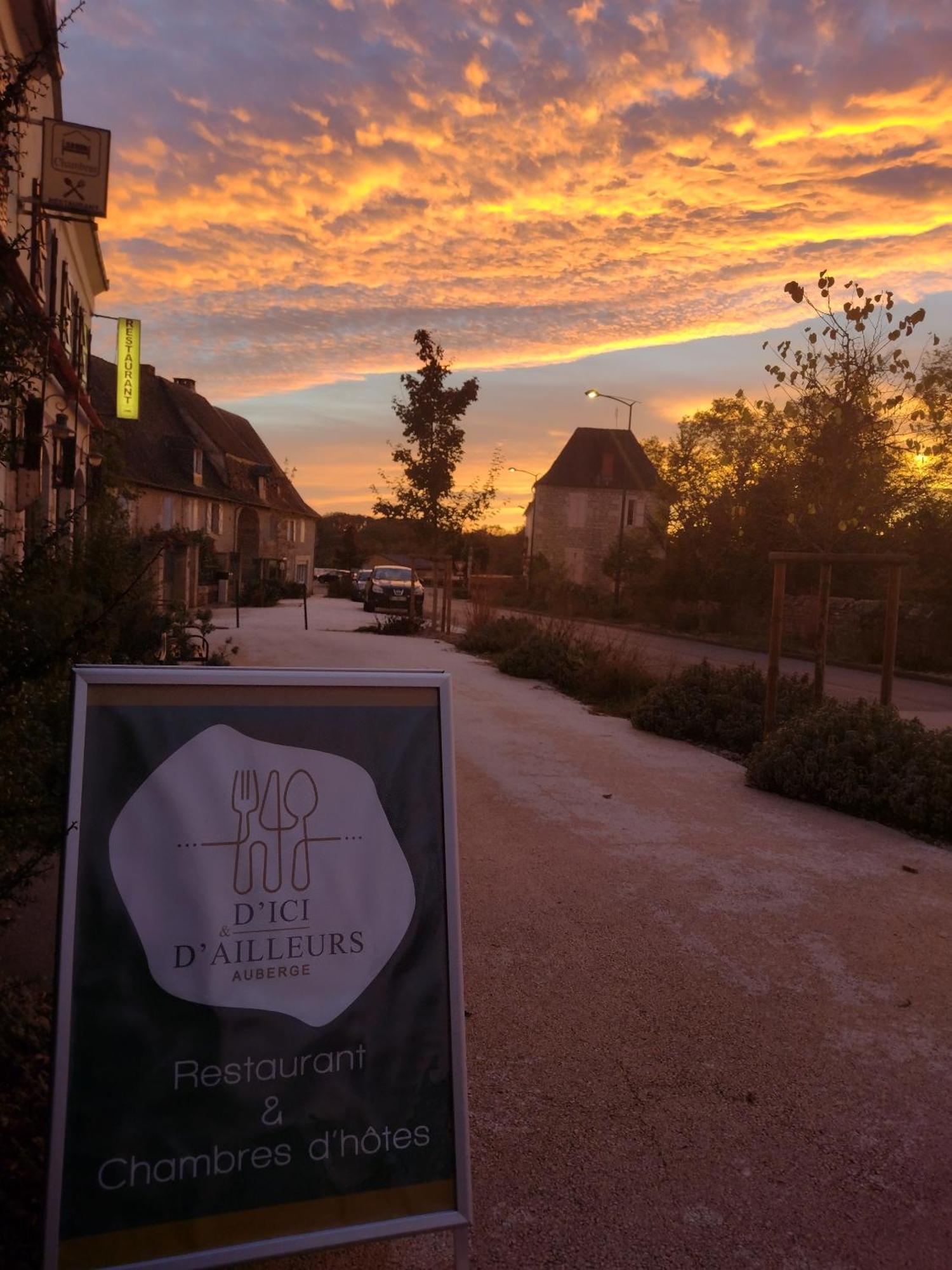 Auberge D'Ici Et D'Ailleurs Cressensac-Sarrazac Esterno foto